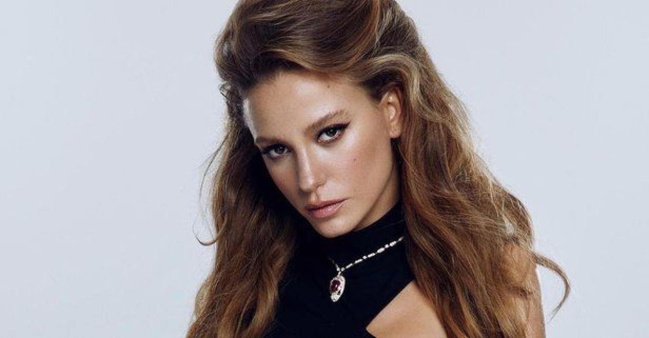 Serenay Sarıkaya Bergen'e Rakip Olmaya Geliyor! Öyle Bir Rol Aldı ki; 'Farah Zeynep Abdullah'ı Geçer' 3