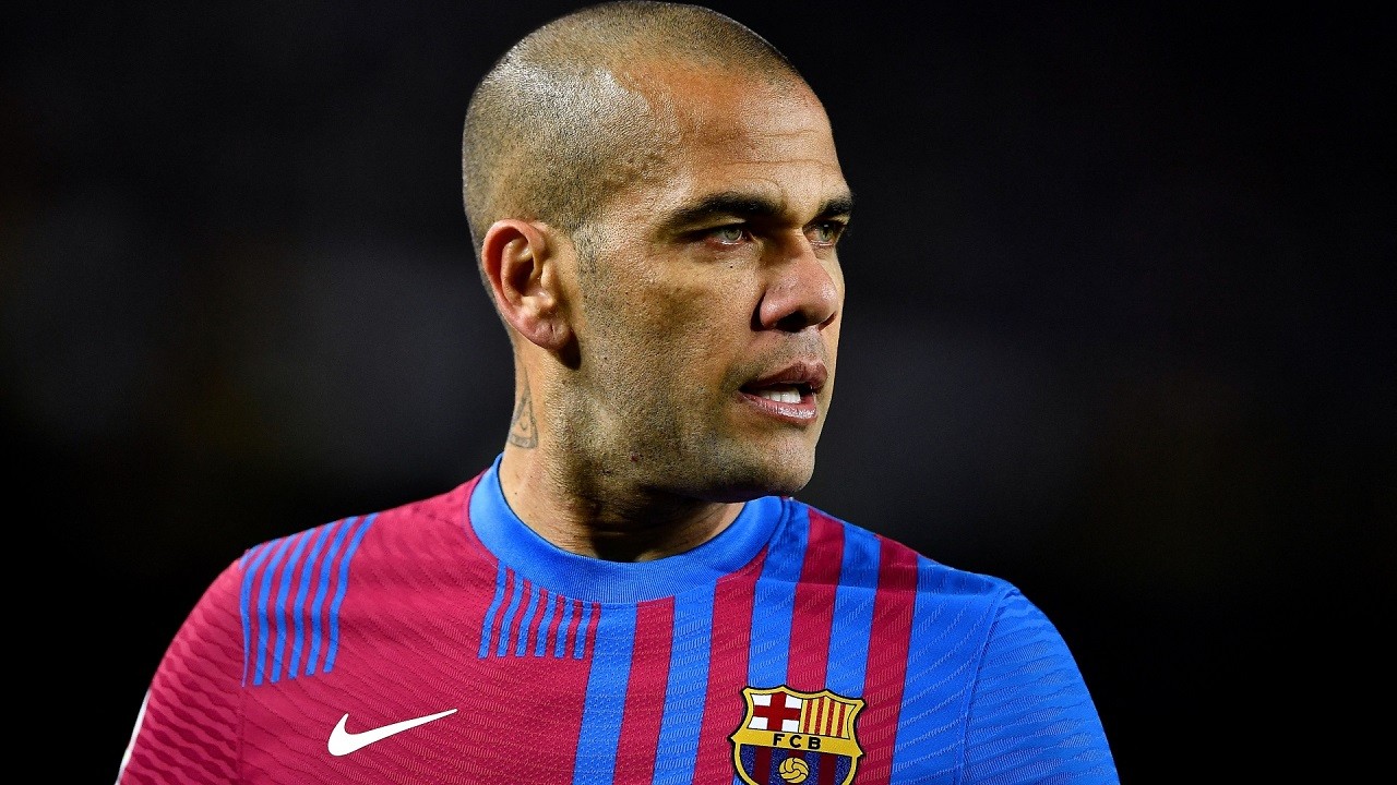 Dani Alves Ayrıldığı Kulübü Barcelona’yı Eleştirdi: Tarih Yazanları Umursamıyor