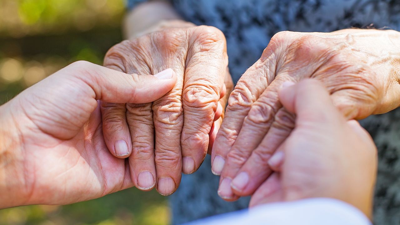 17 yaşa kadar düşmüştü! Araştırmalar sonuç verdi: Parkinson hastalığına erken tanı konulabilecek! 3