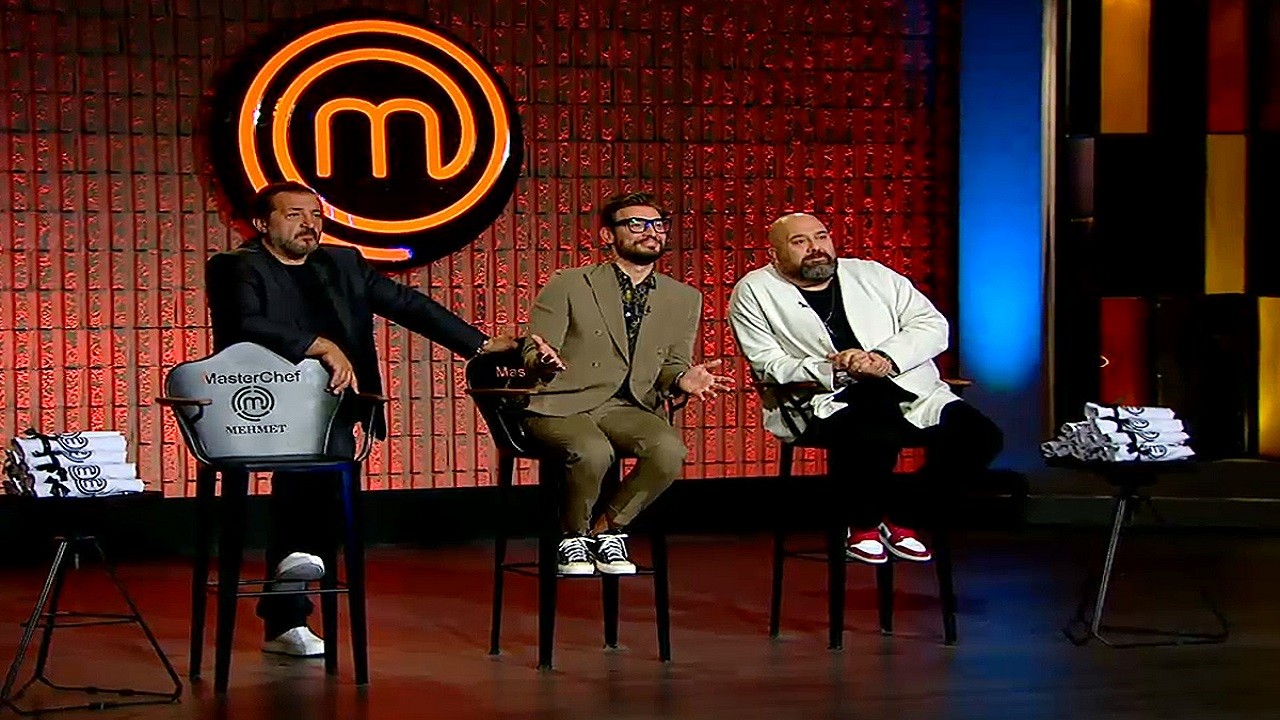 MasterChef Türkiye'de kaos başladı! Haftanın ikinci takım oyununu kaybeden takım,  birbirine girdi! Kazanan hangi takım oldu,  eleme potasına kimler gitti?