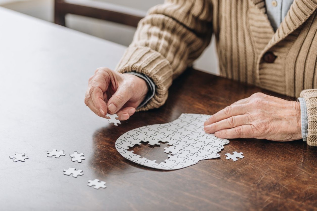 30’lu yaşlarda beyin yaşlanması “Alzheimer” hastalığını başlatıyor! Kalbi zayıf olanların bunama riski artıyor! 6