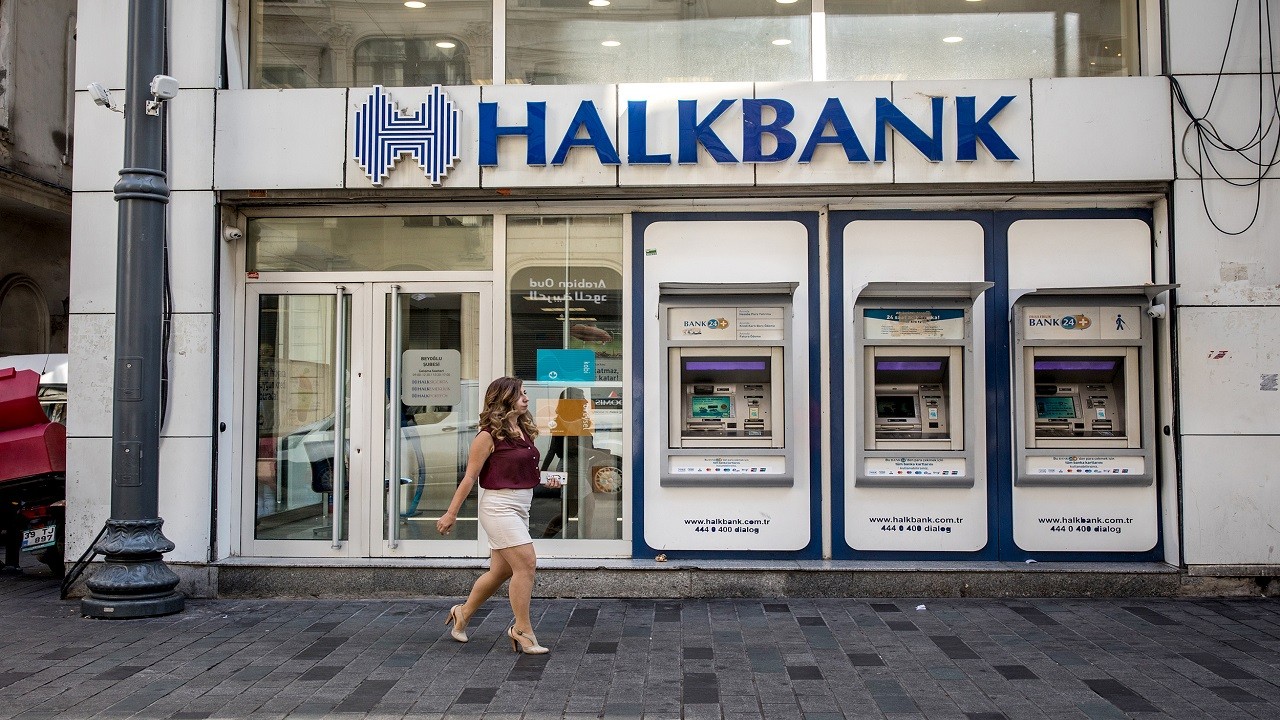 Halkbank 2022 personel alımı ilanı yayınlandı! Farklı kadrolarda,  toplamda 1375 personel istihdam edilecek!