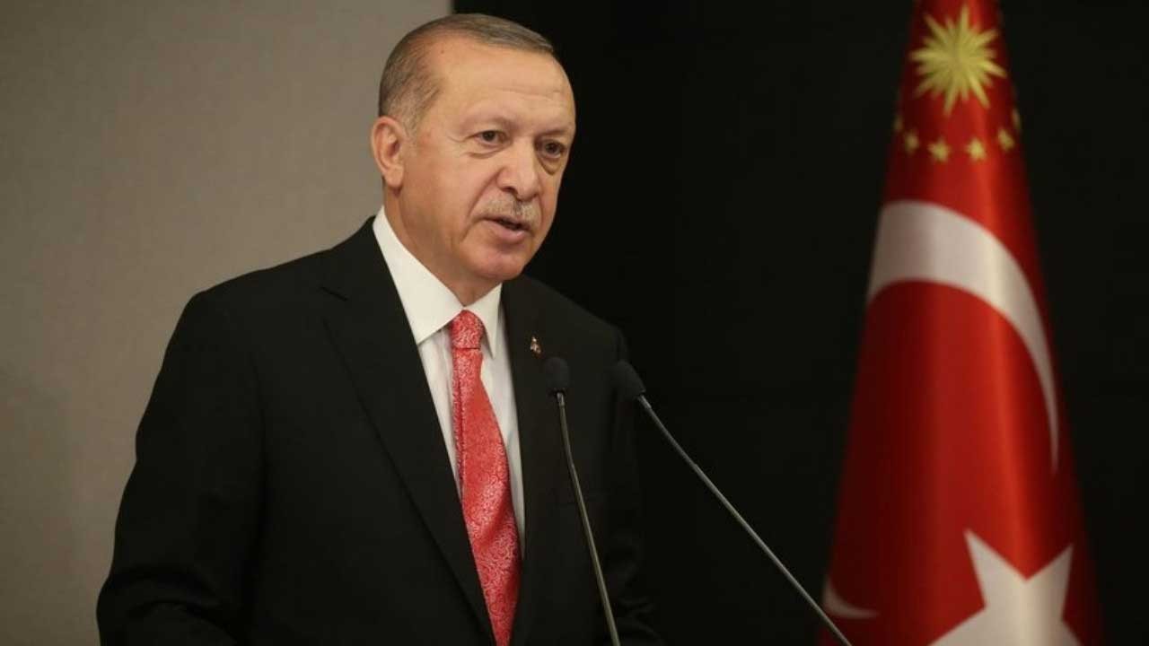 En önemlisi asgari ücret diyen Erdoğan'dan canlı yayında EYT,  sözleşmeli personel açıklaması!