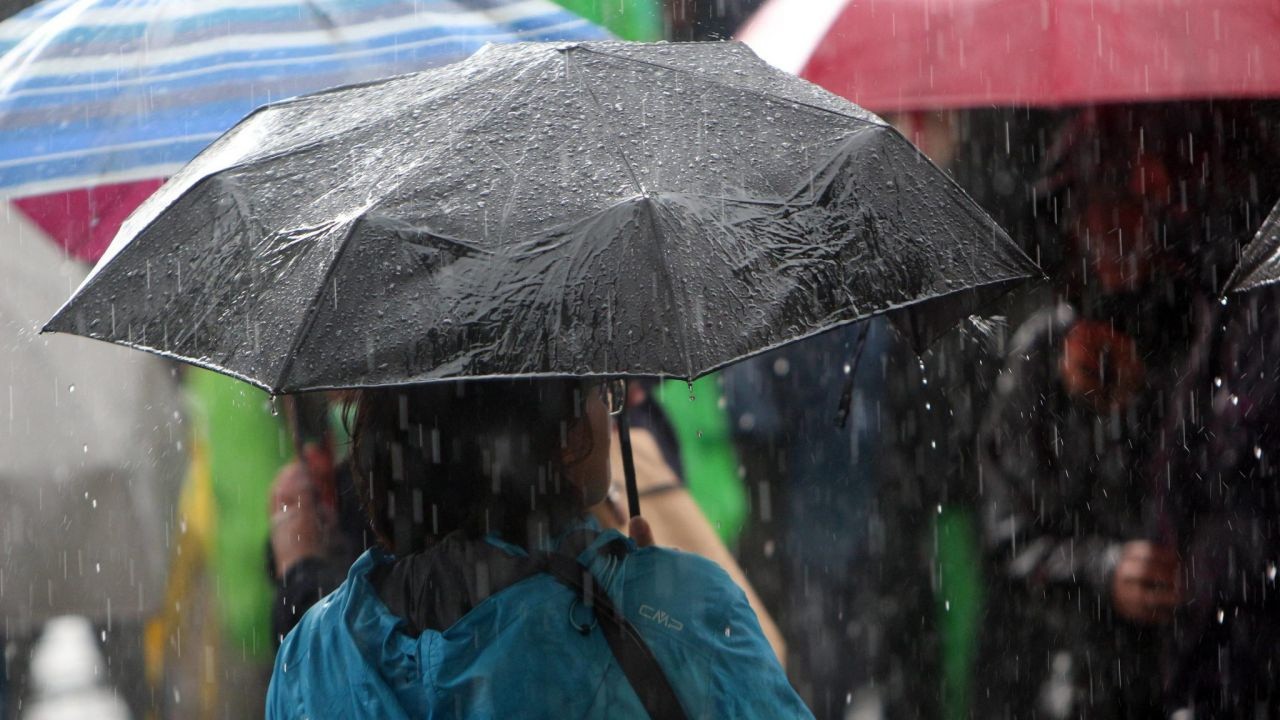 Bugünkü hava durumuna dikkat! Meteoroloji'den sarı kodlu 8 il için uyarı İstanbul,  Sakarya,  Kocaeli,  Düzce,   Tekirdağ...