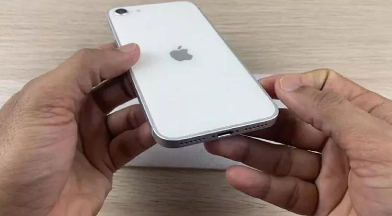 iPhone’un fiyatı 3 bin 500 TL’ye kadar düşecek! Apple hamlesini yaptı,  teknoloji tutkunları müjdeyi havada kaptı! Bahar aylarını bekleyin 2