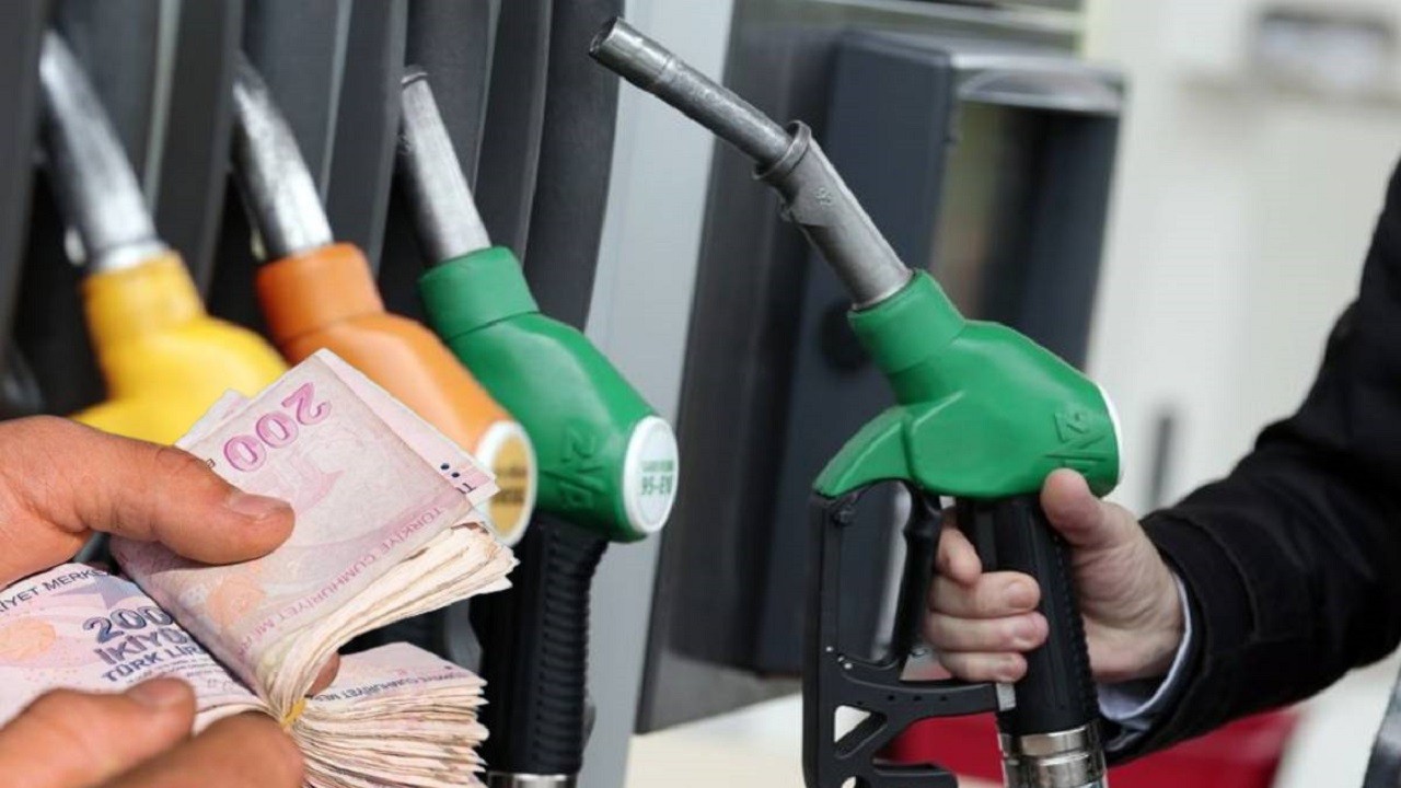 Petrol düştü,  benzin ve motorin hemen indirimi kaptı! İşte 20 Aralık 2022 güncel benzin,  motorin ve LPG fiyatları