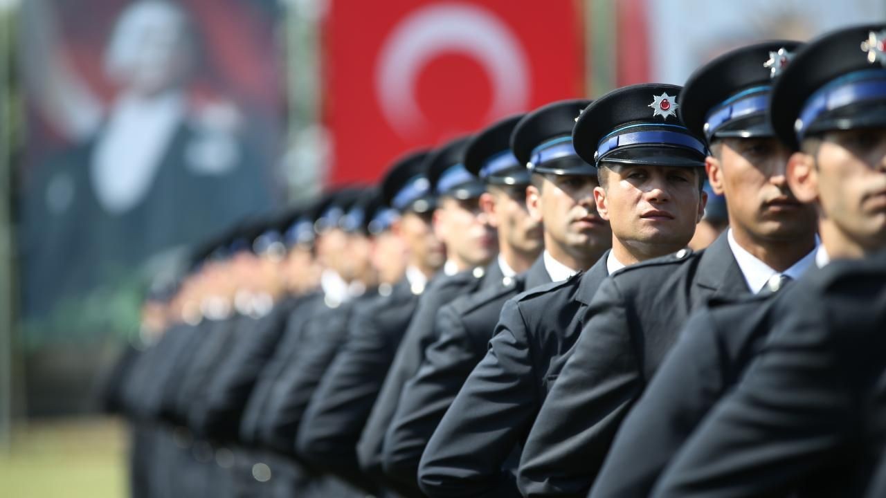 Öğretmen,  polis,  doktor,  hemşire,  avukat,  bekçi,  imam zamlı memur maaşları belli oldu! Zamlı memur maaşları ne kadar oldu! Hangi memur ne kadar maaş alacak? 4