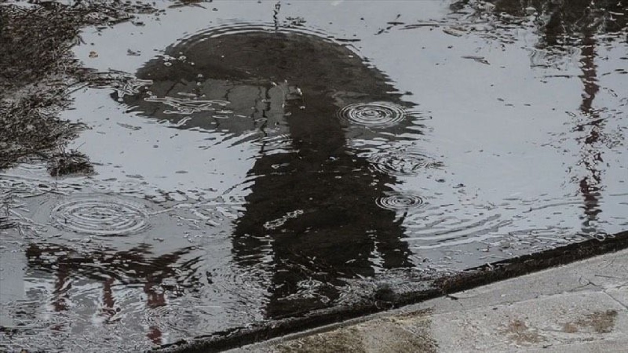 Meteoroloji'den sel uyarısı: 13 şehirde kuvvetli ve yer yer şiddetli yağış bekleniyor! Birçok ile için turuncu kod uyarısı yapıldı 10