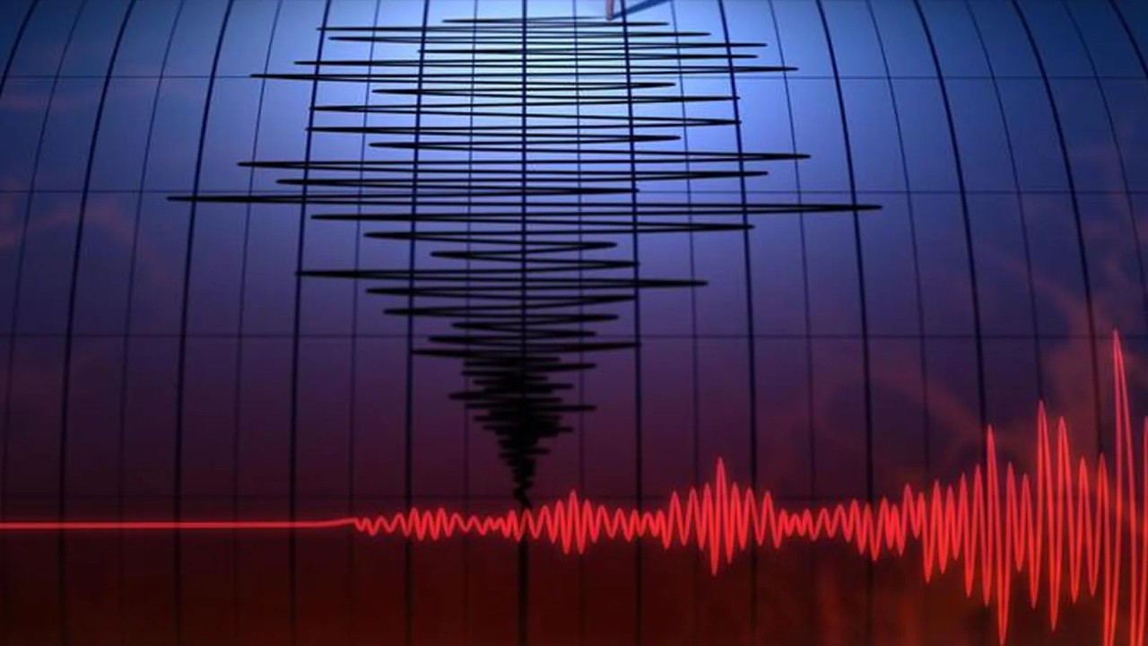 Az önce deprem mi oldu? Merkez üssü neresi,  şiddeti kaç? Önce Konya sonra İzmir şimdi de Erzurum'da korkutan şiddetli deprem