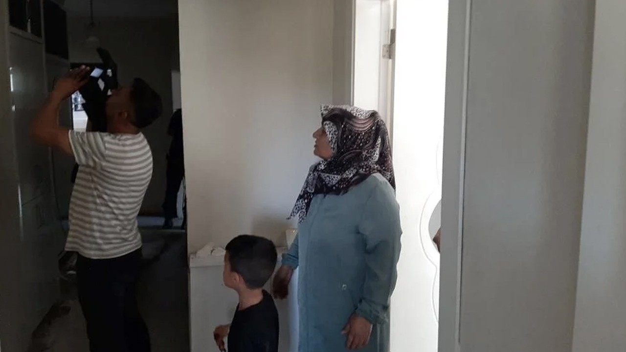 Evlerde çatlaklar oluştu,  herkes deprem sandı! Adıyaman'da dinamik krizi