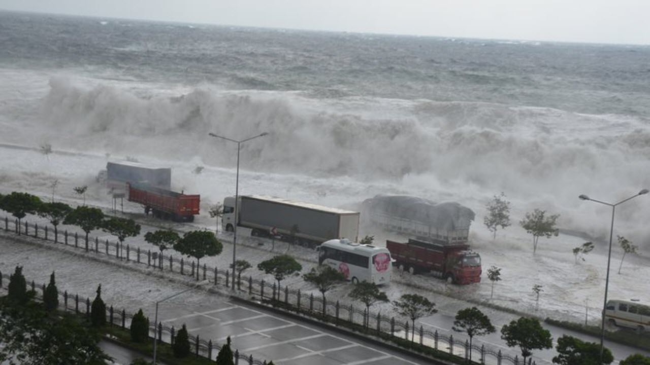 Felaket kapıda! Karasu,  Kandıra,  Kaynarca derken Riva’ya da sıçradı! Çok şiddetli... Peş peşe yasak geldi