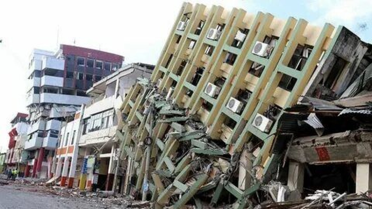 Akşam saatlerinde Elazığ'da deprem oldu! Korku dolu anlar yaşandı! 2