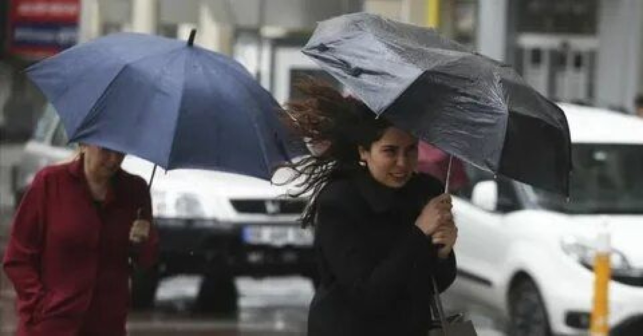 Sağanak yağış uyarısı geldi! Meteoroloji’den 11 İle şiddetli yağış ve fırtına uyarısı! Bu illerde yaşayanlar hazır olsun.. 1