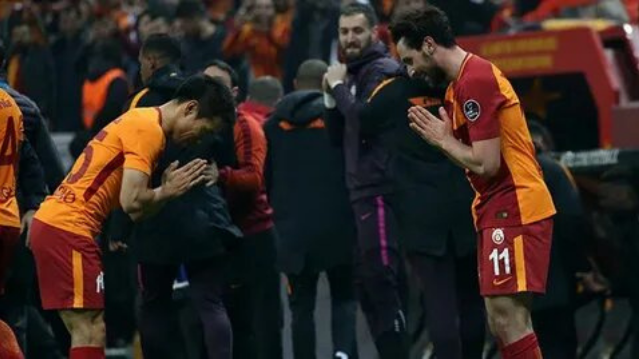 Spor yorumcusu Sinan Engin Galatasaray'ın maçına tepki gösterdi.. Galatasaray üzerinden TFF'ye yüklendi..