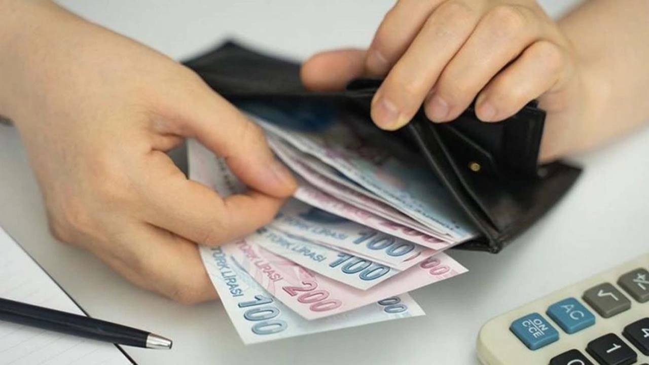 Temmuzda Emekli Maaşı Zammı Hesabı! Kök Aylığı 10 Bin Lira Altında Olanlar Dikkat Etsin