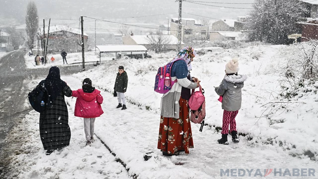 İstanbul Genelinde Okullar Yarın Tatil Edildi