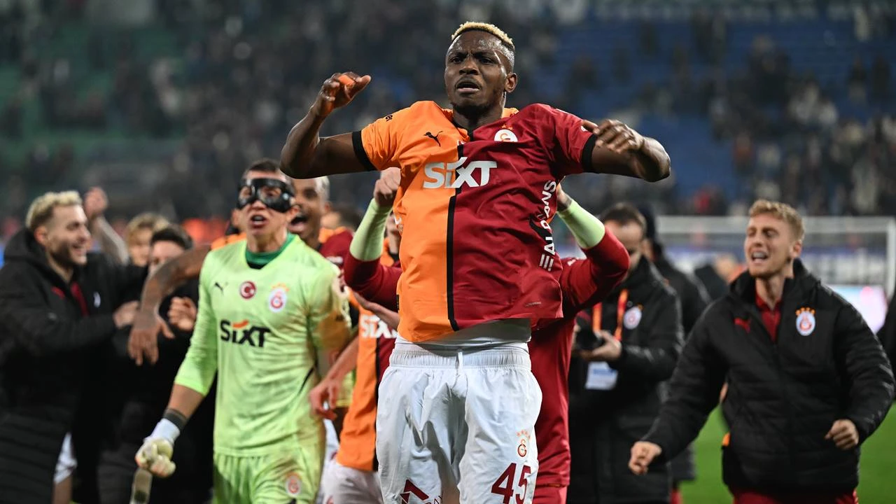 Galatasaray, Osimhen'in Kafasıyla Güldü: F.Bahçe Derbisi Öncesi Hata Yapmadı