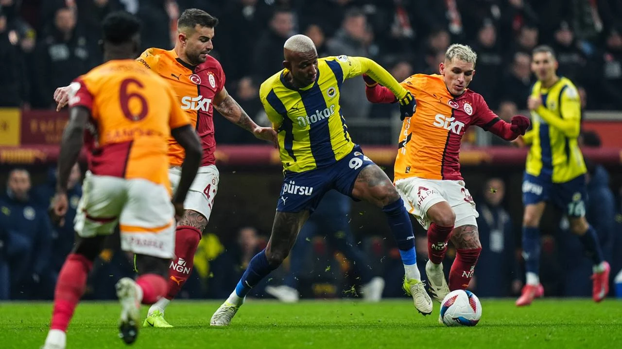 Galatasaray Fenerbahçe Derbisinden Gol Çıkmadı: 6 Puan Fark Korundu