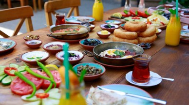 Genç kalmanın formülü kahvaltı tabağında! Kahvaltıda bunları tüketenler erken çöküyor!