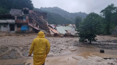 Meteoroloji'den sel uyarısı: 13 şehirde kuvvetli ve yer yer şiddetli yağış bekleniyor! Birçok ile için turuncu kod uyarısı yapıldı