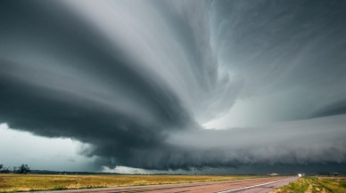 Meteoroloji'den sağanak yağış uyarısı geldi: Türkiye’nin bir yanı kavruluyor bir yanı selle boğuşuyor! İşte bölge bölge hava durumu