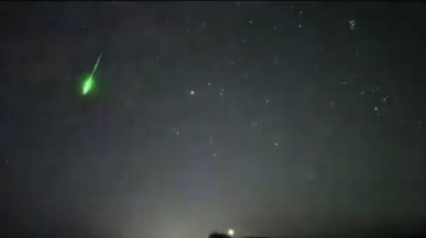 Perseid Meteor Yağmuru Canlı HD İZLE! Türkiye'de Perseid Meteor yağmuru başladı! Meteor yağmurundan muhteşem görüntüler