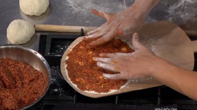 Masterchef Usulü Evde Lahmacun Nasıl Yapılır? İşte Pratik ve Lezzetli Lahmacun Tarifi