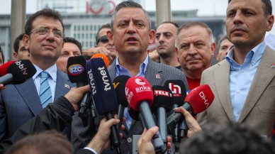 Özgür Özel,  1 Mayıs için Taksim'e yürümek için Saraçhane'de! ‘Egemenliğimiz sarsılacak’ sanıyorlar