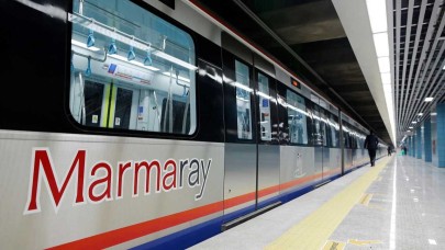 Son Dakika Marmaray'da seferler durduruldu! Acil durum anonsu neden geçildi tren seferleri niye yapılmıyor?