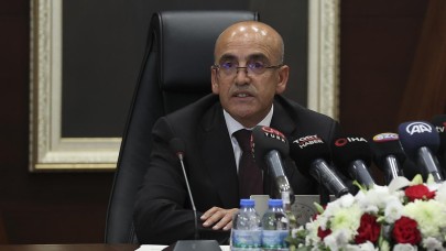 Mehmet Şimşek'ten şimdiye kadar yapılmayan hamle!  Faizsiz,  geri ödemesiz 350.000 TL kredi