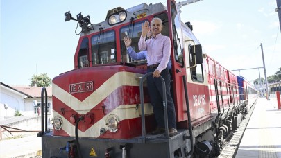 Abdulkadir Uraloğlu test sürüşüne katıldı! İstanbul'a yeni hat yıl sonu hizmete giriyor