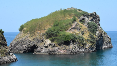 Hoynat Adası Turistlerin Radarına Girdi! Asla Boş Kalmıyor Adeta Turist Akınına Uğruyor!