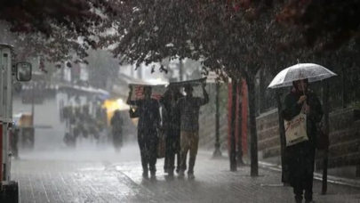 Meteoroloji'den son dakika hava durumu raporu! Meteoroloji'den 15 il için kuvvetli yağış uyarısı! İstanbul'da hava nasıl olacak?