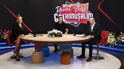 Acun Ilıcalı “Demet Ve Jess’le Gel Konuşalım”ın İlk Bölüm Konuğu Oldu! Ilıcalı'dan Beyaz Show Müjdesi!