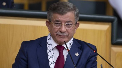 Ahmet Davutoğlu Dün Geceki Görüşmeye Dikkat Çekti! Yerlikaya'da Olmalıydı