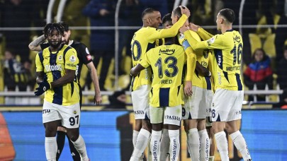 Fenerbahçe Evinde 3 Puanı 3 Golle Aldı: Zirveye Yaklaştı