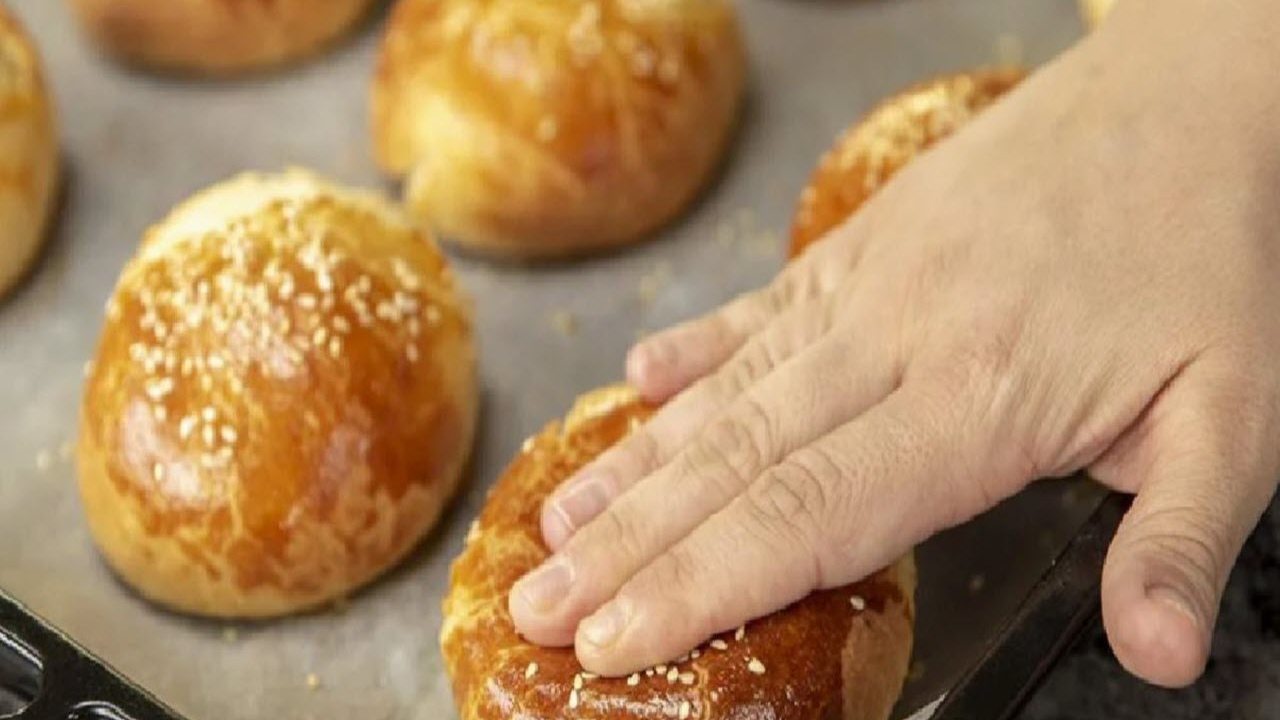 Çay saatlerinizin vazgeçilmezi olacak! Bayatlamayan poğaça