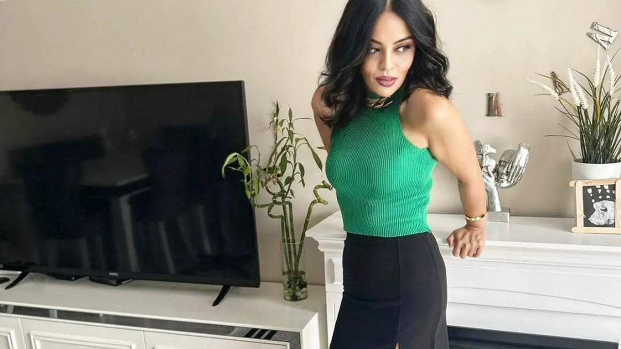 TV8 Zuhal Topal'la Yemekteyiz Ebru Özge Özen kimdir? Instagram adresi ne?