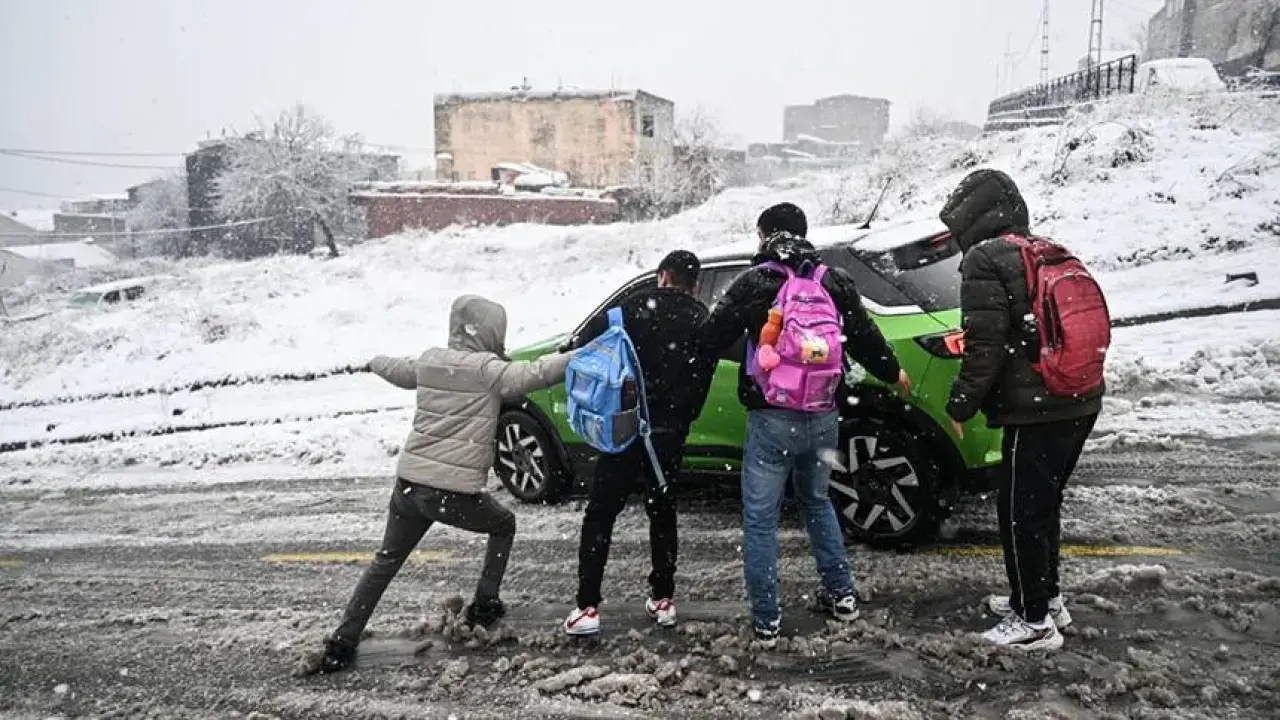 İstanbul'da okullar yarın tatil mi